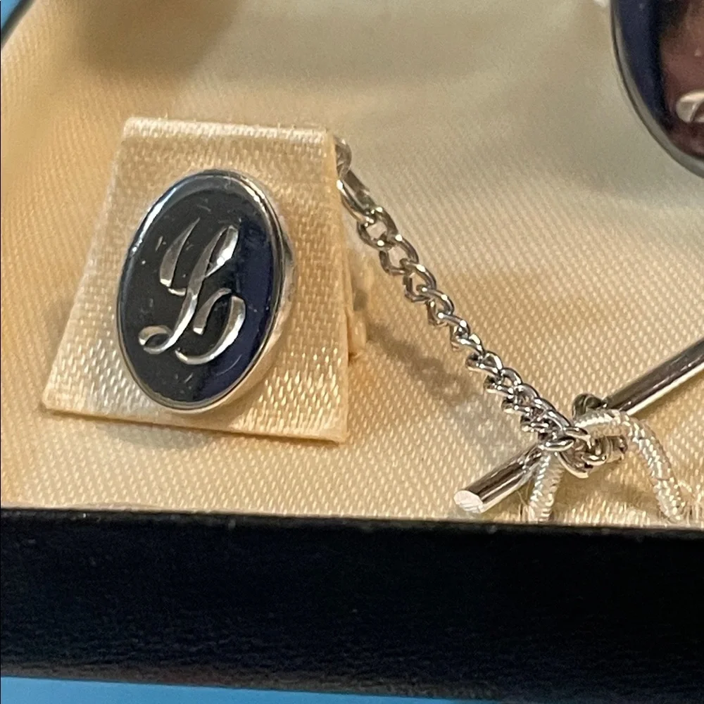 Vintage Sears Elegant Silver Tone “L” Engraved Monogram Cufflinks & Tie Tack